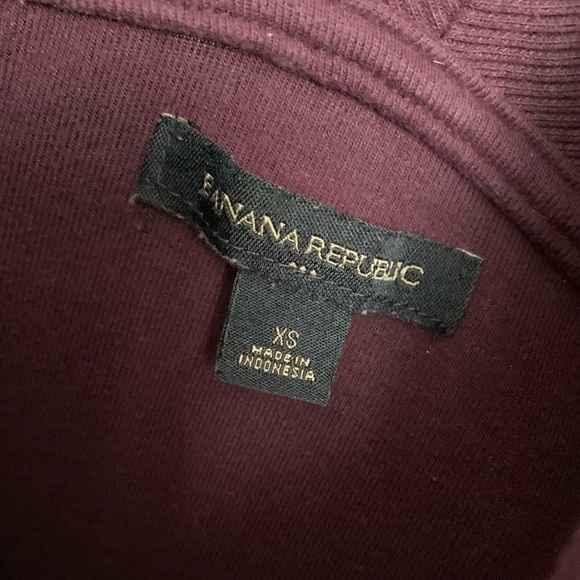 Banana Republic Plum Sweater - Picture 3 of 3